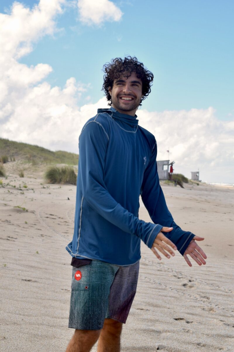 Lycra suelta con capucha