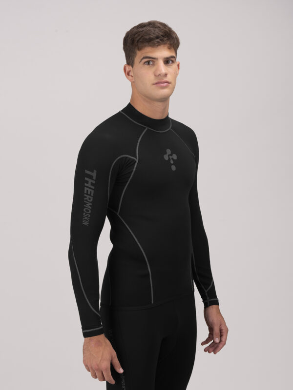 REMERA KAYAK NEGRA PERFIL