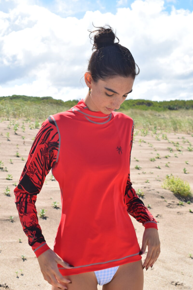 Lycra Con Capucha Scarlet